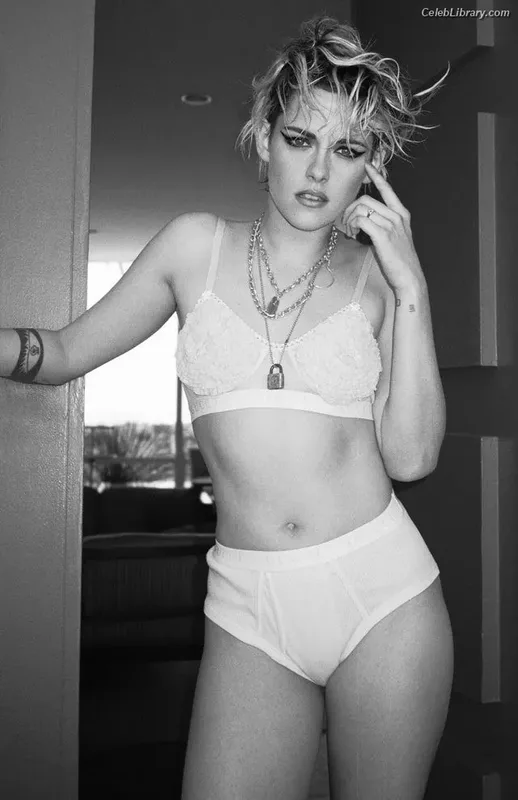 Kristen Stewart photo 9 of 1358