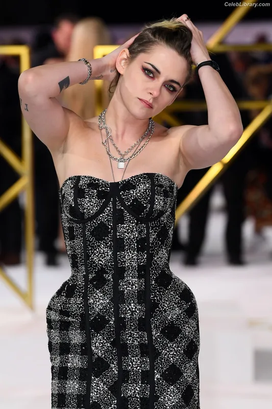 Kristen Stewart photo 15 of 1358