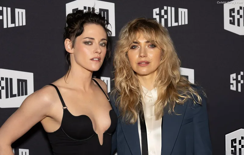 Kristen Stewart photo 19 of 1358