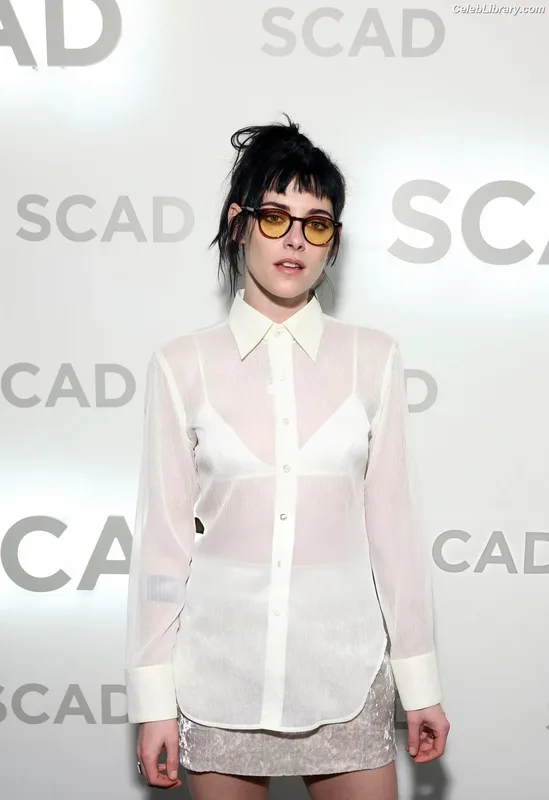 Kristen Stewart photo 6 of 1358