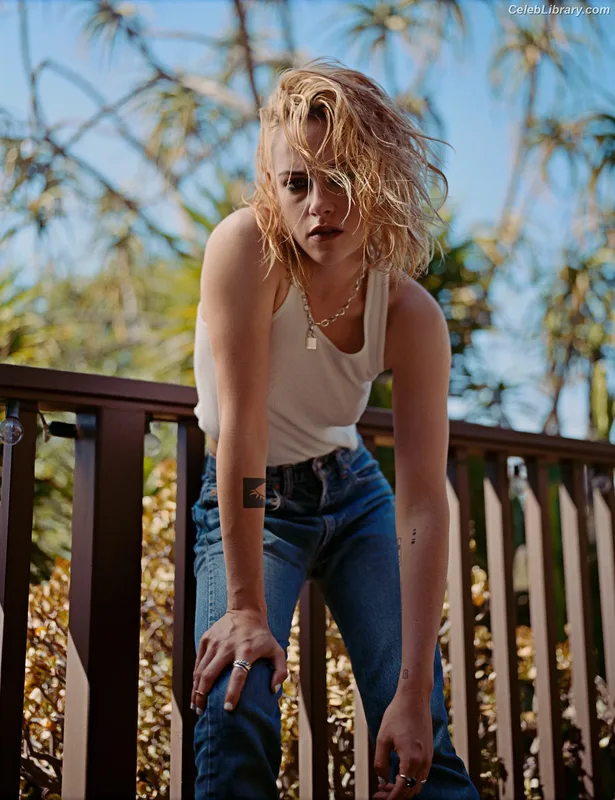 Kristen Stewart photo 5 of 1358