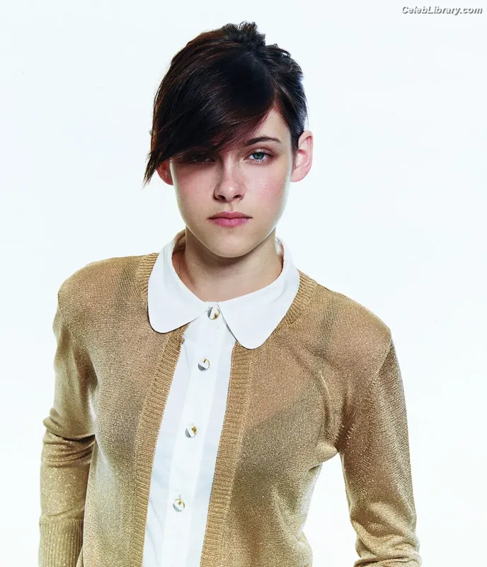 Kristen Stewart photo 11 of 1358