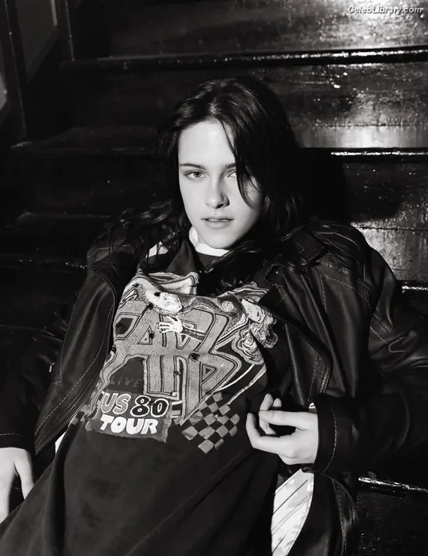 Kristen Stewart photo 12 of 1358