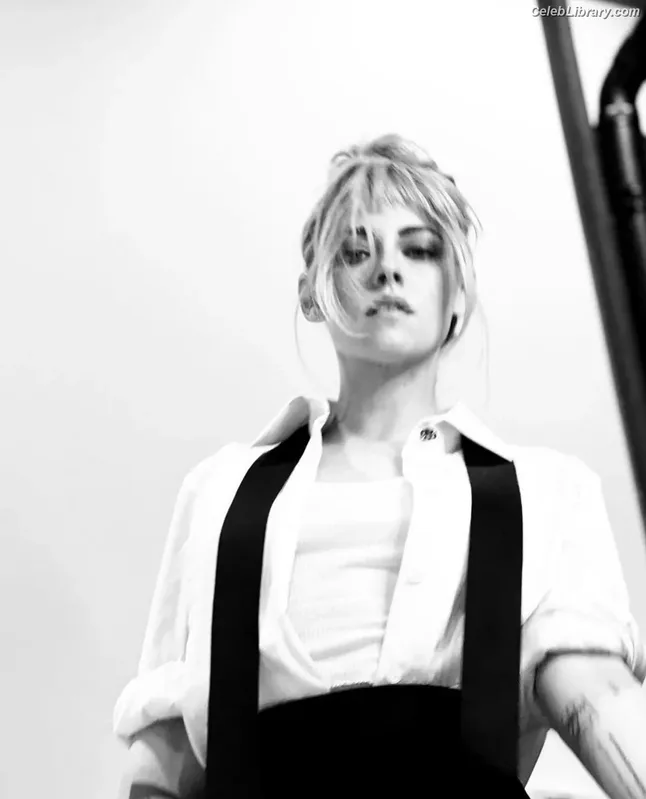 Kristen Stewart photo 18 of 1358