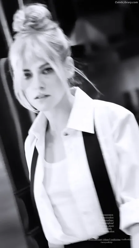 Kristen Stewart photo 22 of 1358