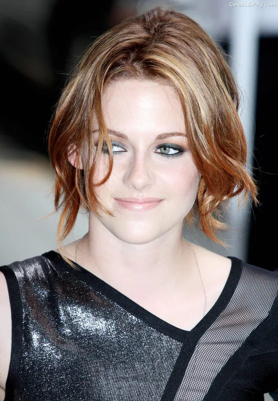 Kristen Stewart photo 9 of 1358
