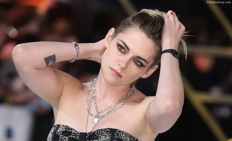 Kristen Stewart photo 13 of 1358