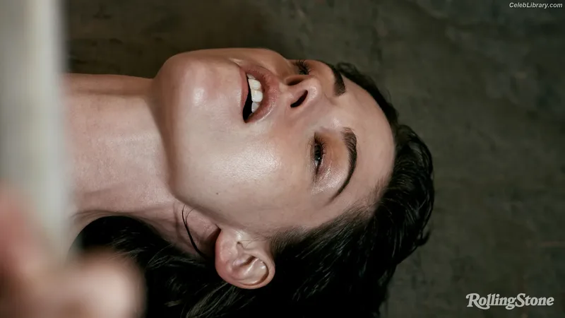 Kristen Stewart photo 8 of 1358