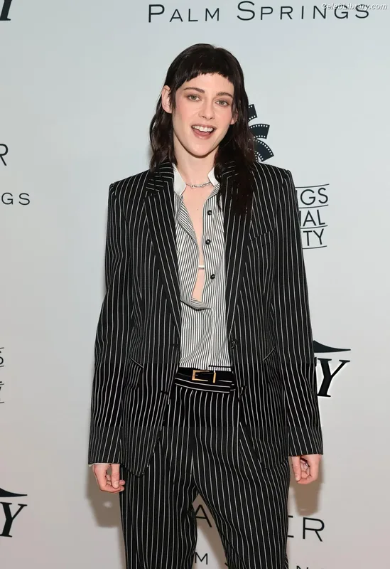Kristen Stewart photo 13 of 1358