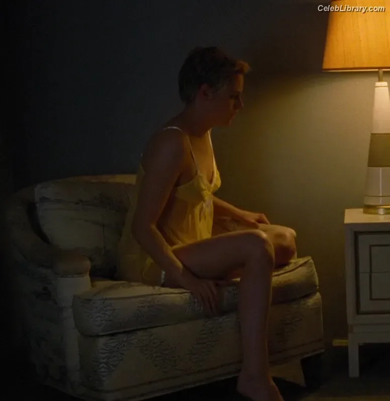 Kristen Stewart photo 1 of 1358