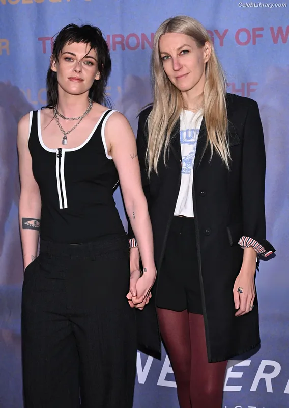 Kristen Stewart photo 6 of 1358