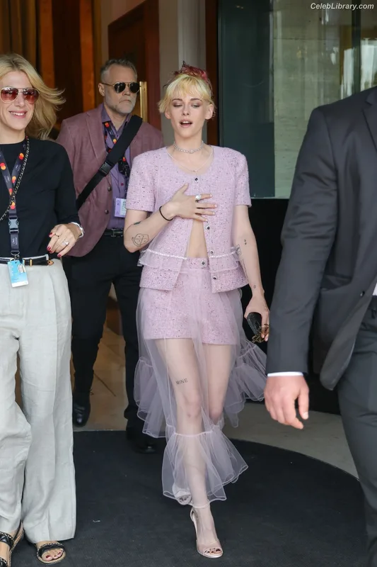 Kristen Stewart photo 13 of 1358