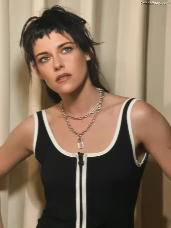 Kristen Stewart photo 21 of 1358