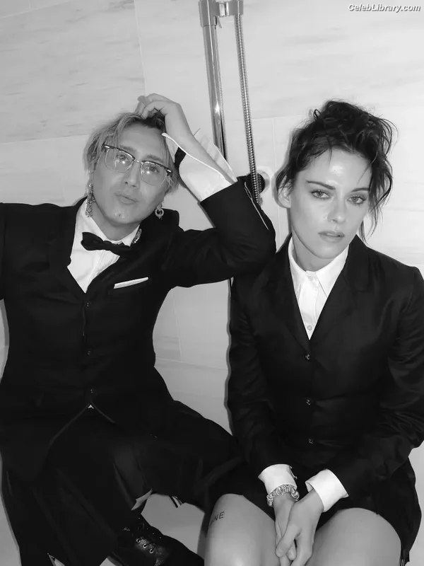 Kristen Stewart photo 23 of 1358