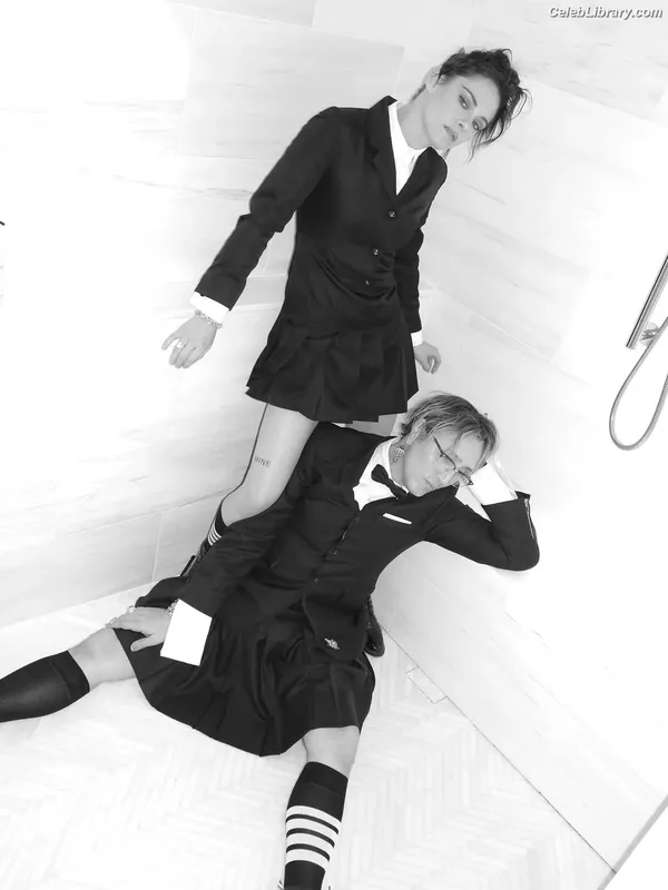 Kristen Stewart photo 2 of 1358