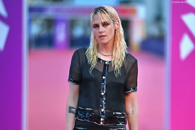 Kristen Stewart photo 13 of 1358
