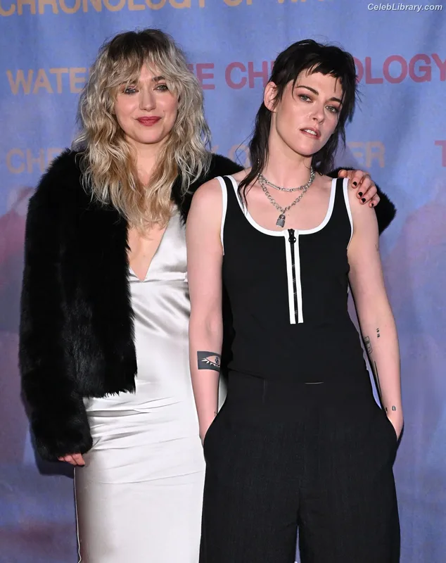 Kristen Stewart photo 15 of 1358