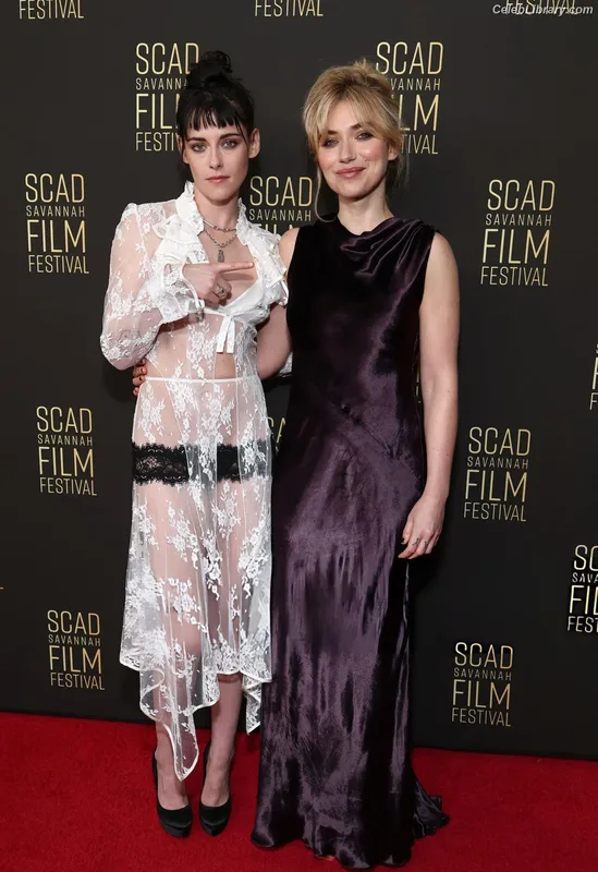 Kristen Stewart photo 19 of 1358