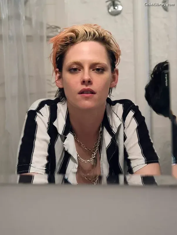 Kristen Stewart photo 20 of 1358