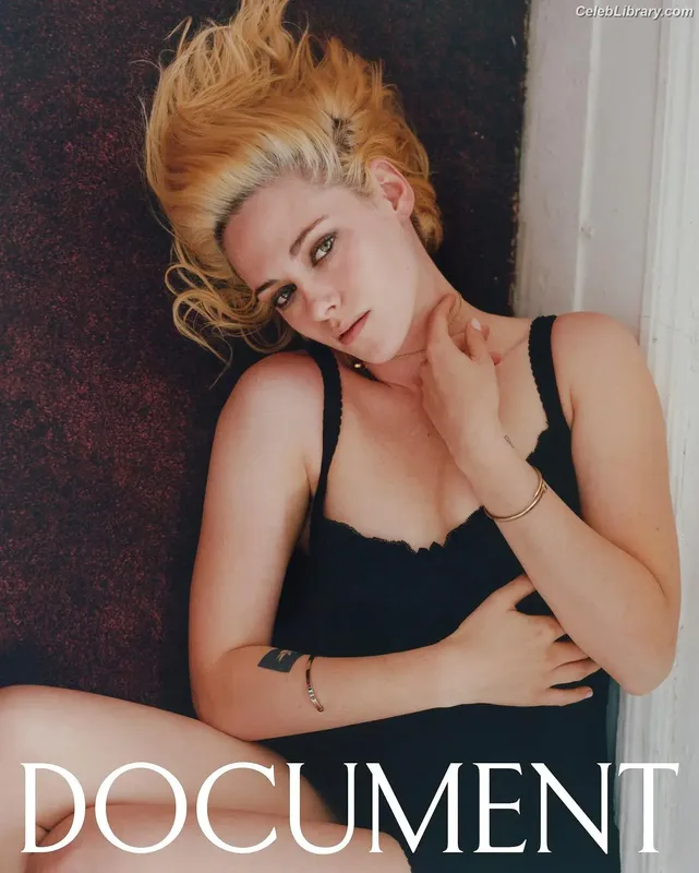 Kristen Stewart photo 3 of 1358