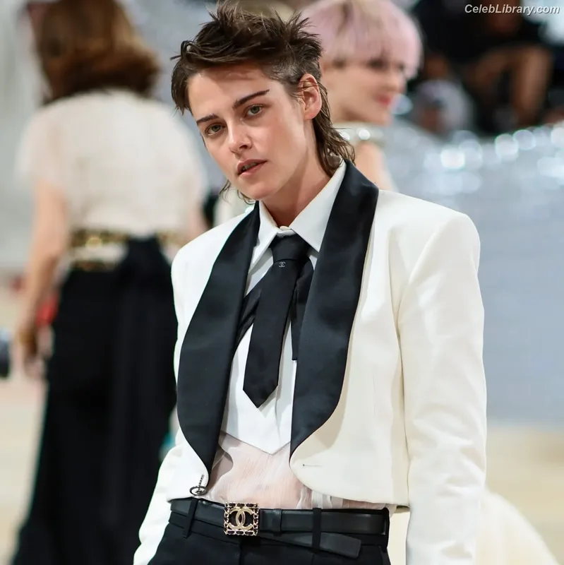Kristen Stewart photo 21 of 1358