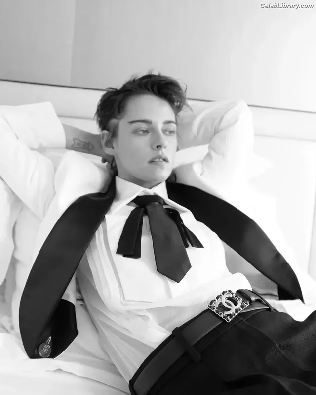 Kristen Stewart photo 1 of 1358