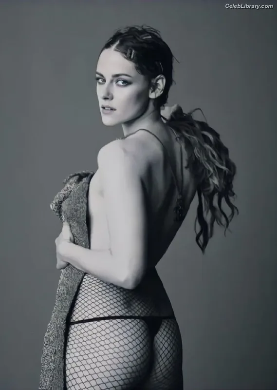 Kristen Stewart photo 8 of 1358