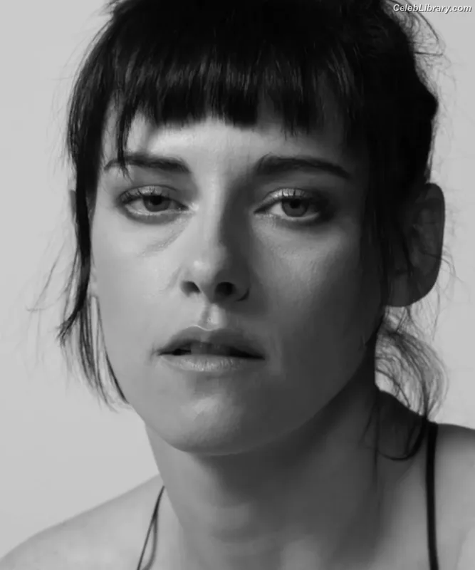 Kristen Stewart photo 12 of 1358