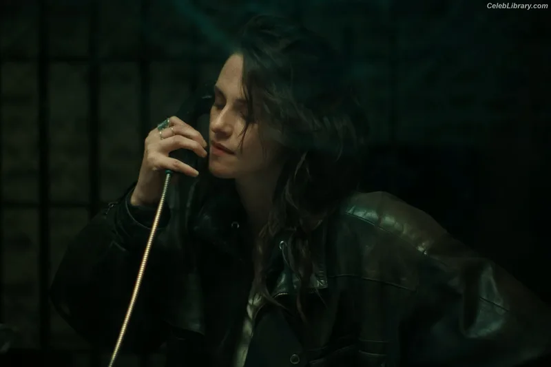 Kristen Stewart photo 13 of 1358