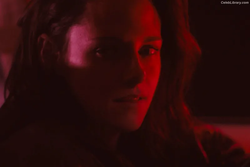 Kristen Stewart photo 15 of 1358