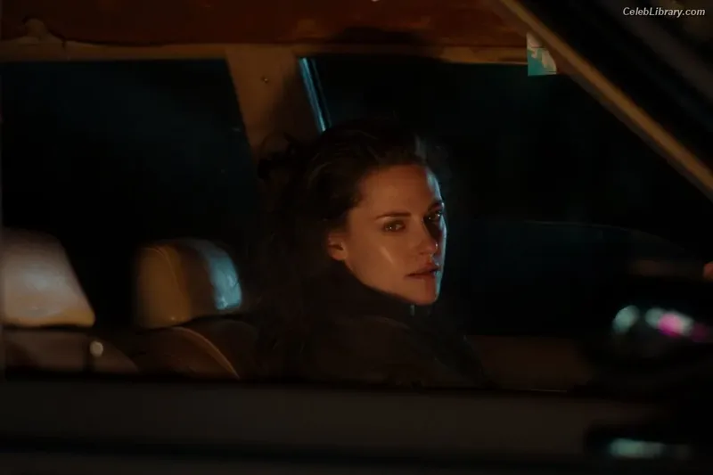 Kristen Stewart photo 17 of 1358