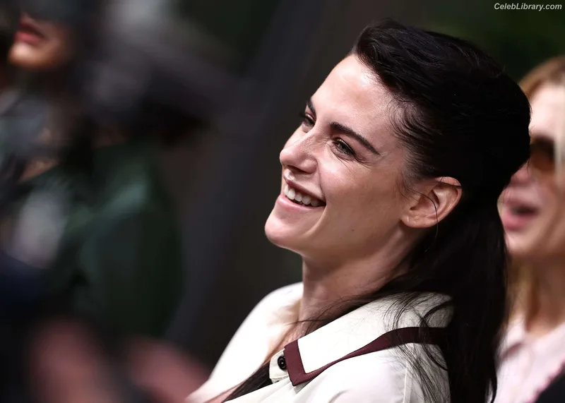 Kristen Stewart photo 15 of 1358