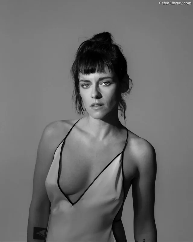 Kristen Stewart photo 13 of 1358