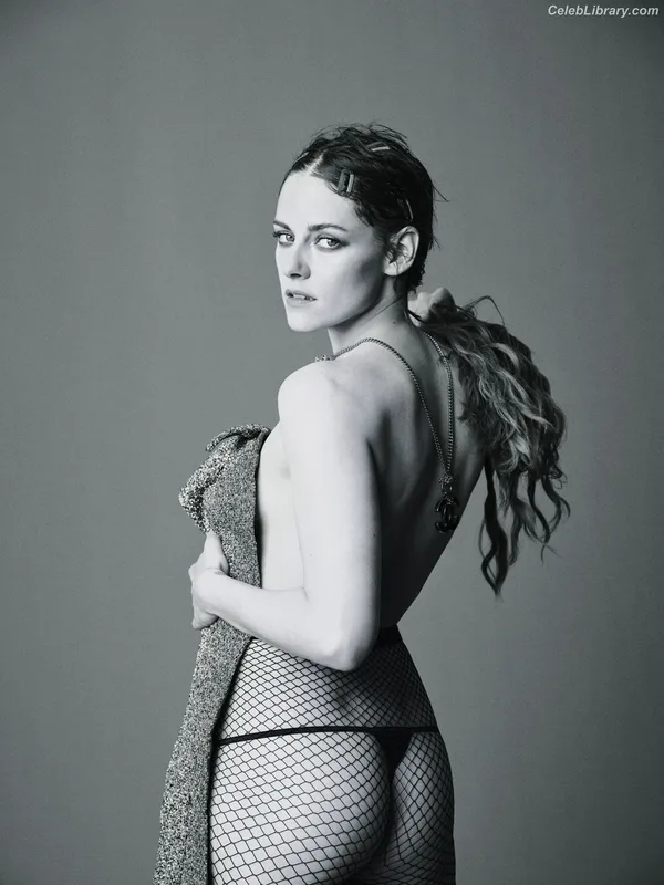 Kristen Stewart photo 17 of 1358