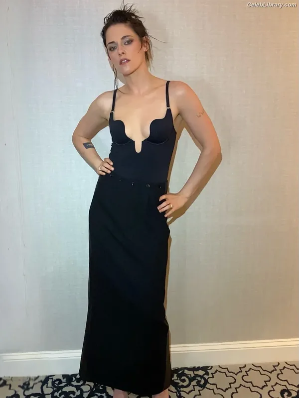 Kristen Stewart photo 8 of 1358