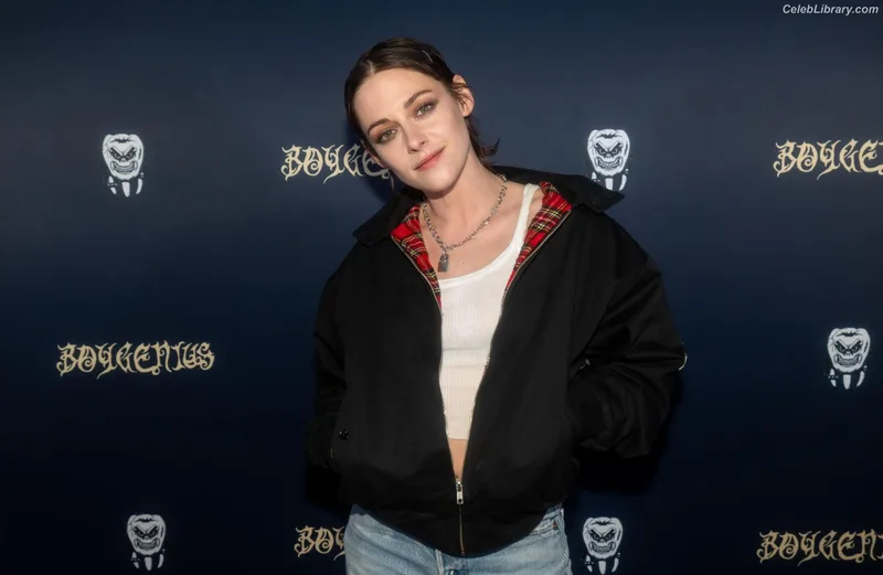 Kristen Stewart photo 22 of 1358