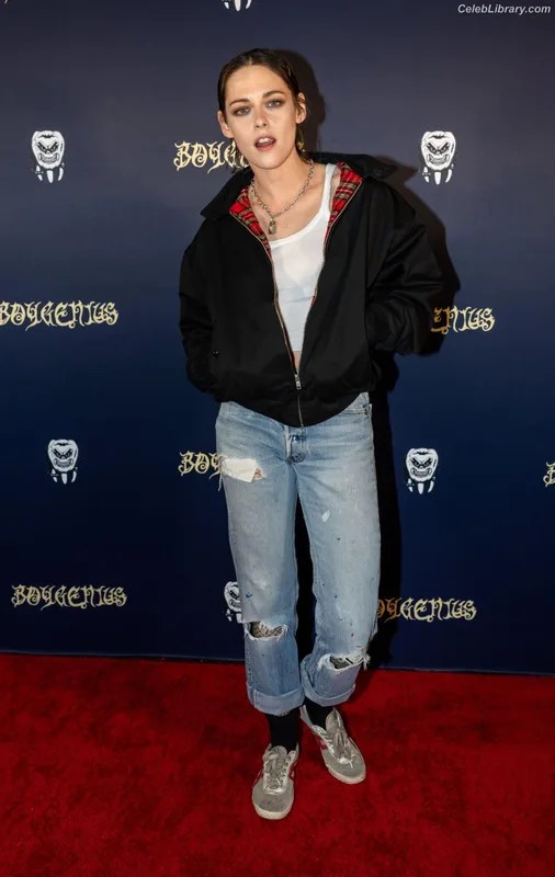 Kristen Stewart photo 24 of 1358
