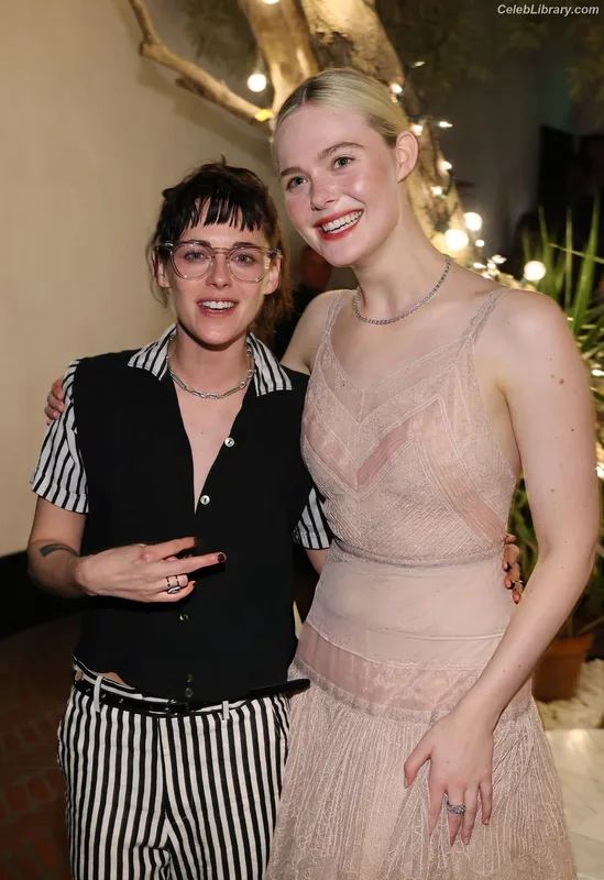 Kristen Stewart photo 19 of 1358