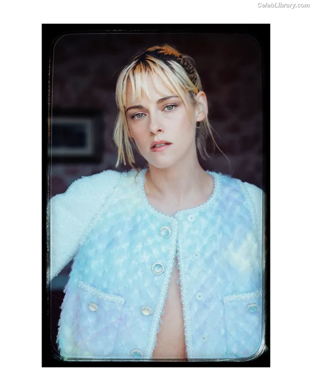 Kristen Stewart photo 15 of 1358