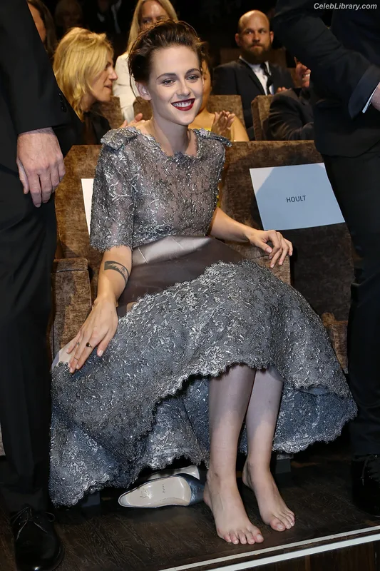 Kristen Stewart photo 18 of 1358