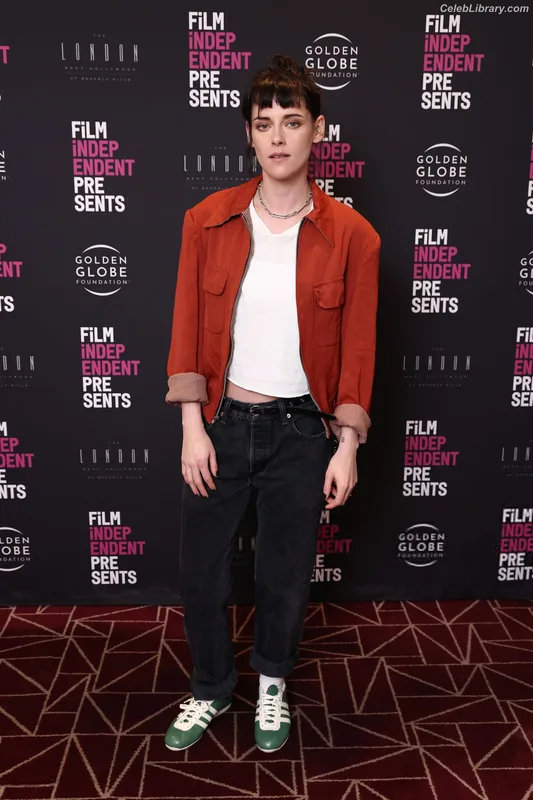 Kristen Stewart photo 9 of 1358