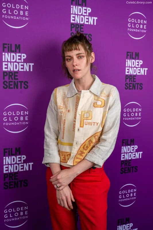 Kristen Stewart photo 18 of 1358