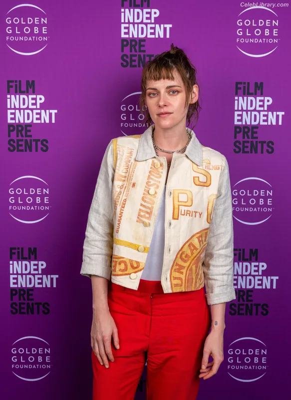 Kristen Stewart photo 3 of 1358