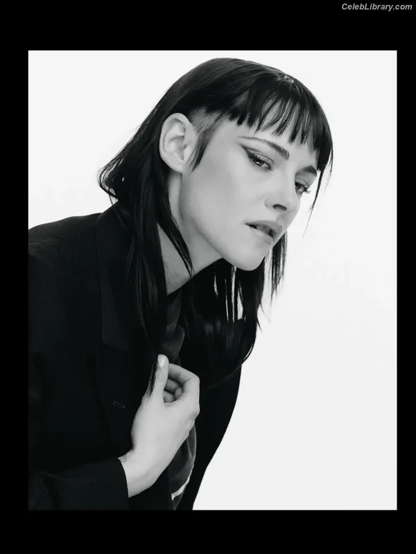 Kristen Stewart photo 9 of 1358