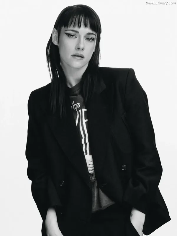 Kristen Stewart photo 11 of 1358