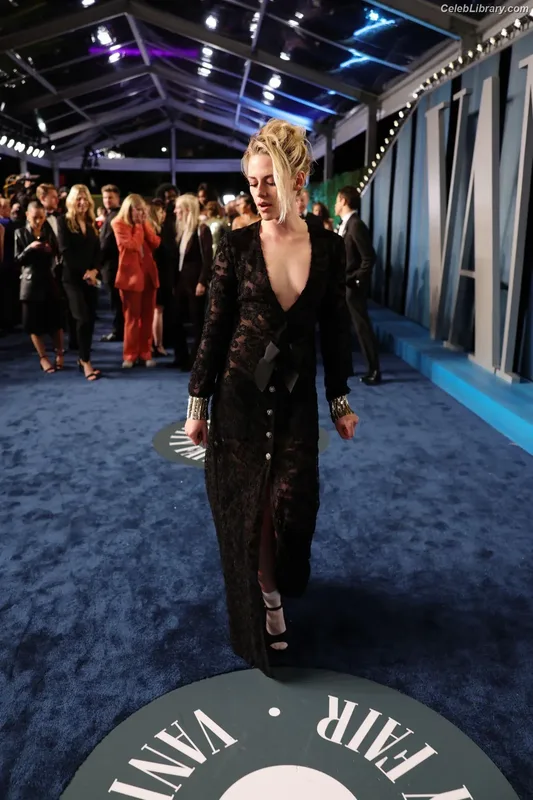 Kristen Stewart photo 19 of 1358