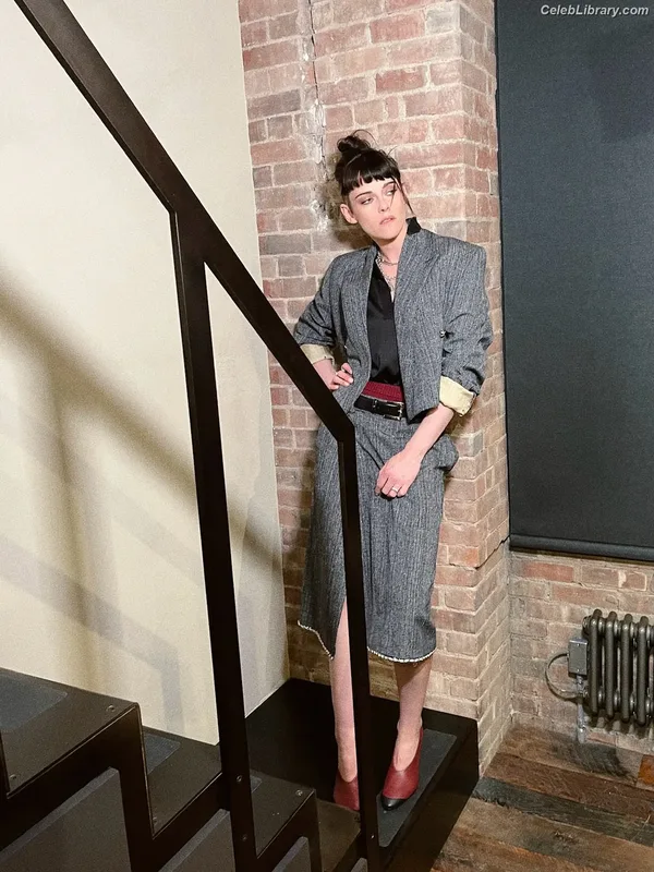 Kristen Stewart photo 17 of 1358