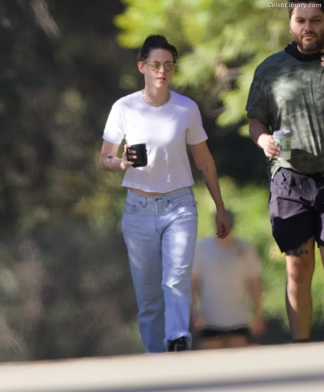 Kristen Stewart photo 7 of 1358