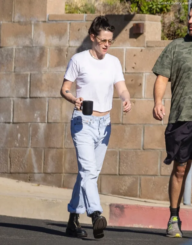 Kristen Stewart photo 21 of 1358
