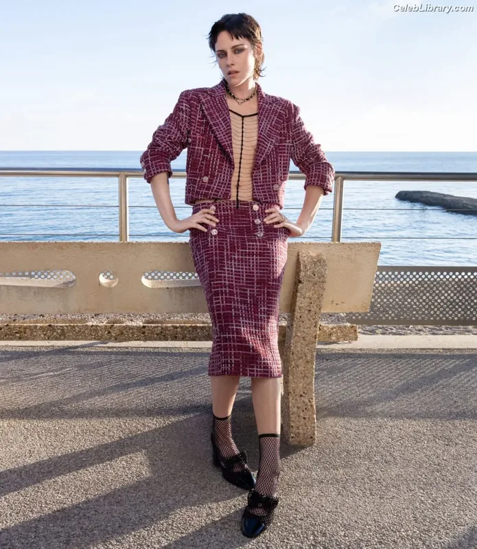 Kristen Stewart photo 9 of 1358